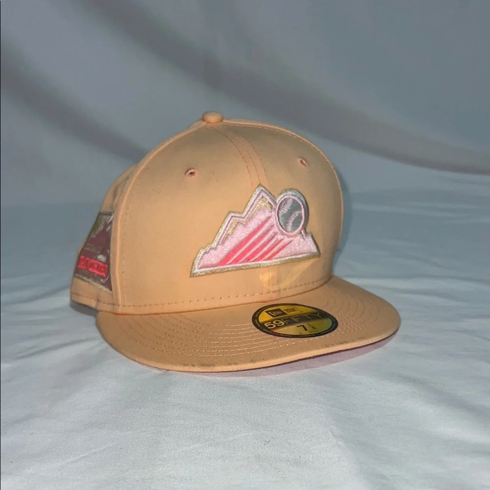 Colorado Rockies New Era MLB Peaches And Cream Cap Hat Fitted Size 7 1/8